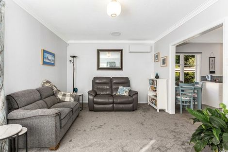 Photo of property in 106 Hine Road, Wainuiomata, Lower Hutt, 5014