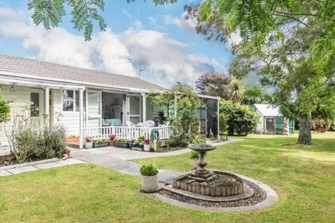 Photo of property in 9 Lesley Grove, Waikanae, 5036