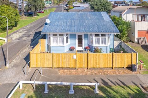 Photo of property in 1 Harrison Street, Whanganui, 4500