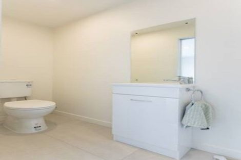 Photo of property in 5/3 Riverside Road, Orewa, 0931