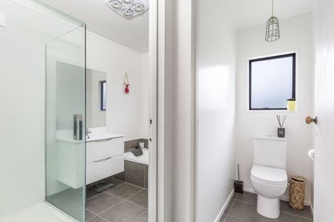 Photo of property in 9 Great North Road, Warkworth, 0910