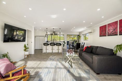 Photo of property in 13 Brandon Road, Manly, Whangaparaoa, 0930