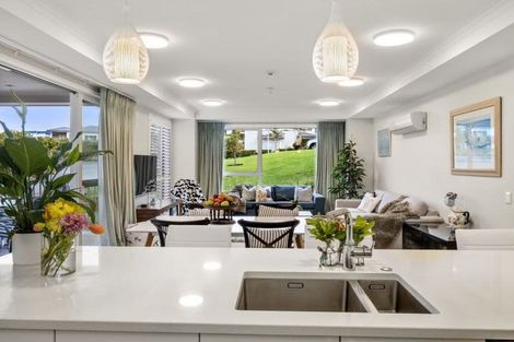 Photo of property in 73 Panorama Heights, Orewa, 0931