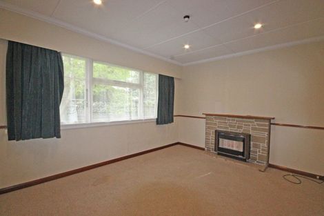 Photo of property in 28 Pahiatua Street, Hokowhitu, Palmerston North, 4410
