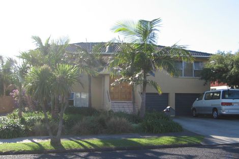 Photo of property in 32 Sea Spray Drive, Bucklands Beach, Auckland, 2012
