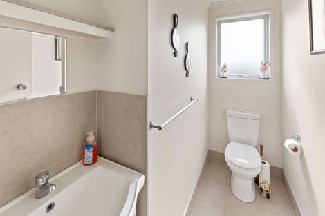 Photo of property in 27 Wairere Road, Bastia Hill, Whanganui, 4500