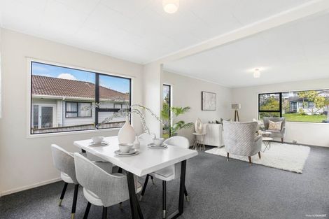 Photo of property in 27 Barbados Drive, Unsworth Heights, Auckland, 0632