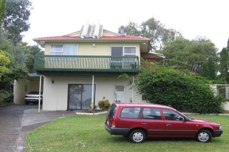 Photo of property in 102 Farquhar Road, Glendene, Auckland, 0602