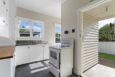 Photo of property in 17 Ohio Street, Martinborough, 5711