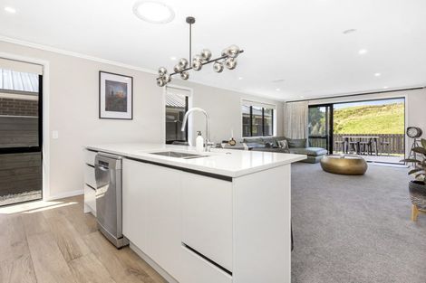 Photo of property in 3 Foremast Place, Whitby, Porirua, 5024