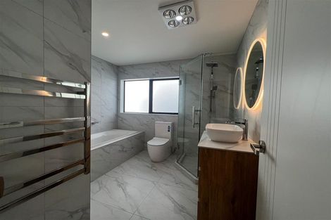 Photo of property in 127 Walters Road, Papakura, Takanini, 2110