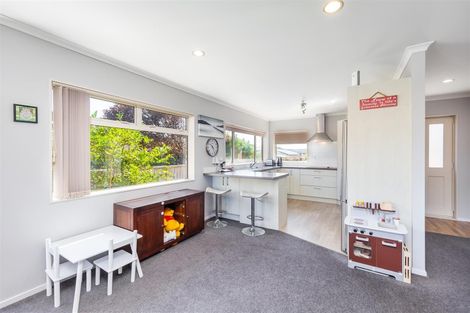 Photo of property in 4a Melanie Place, Orewa, 0931