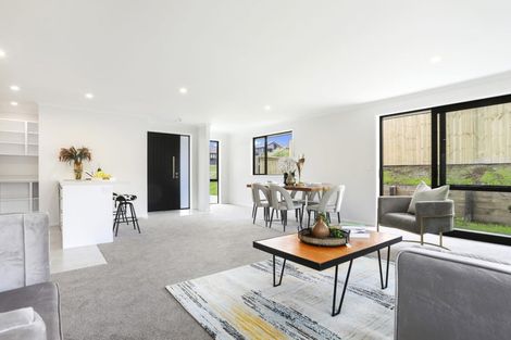 Photo of property in 61 Leathem Crescent, Pokeno, 2402