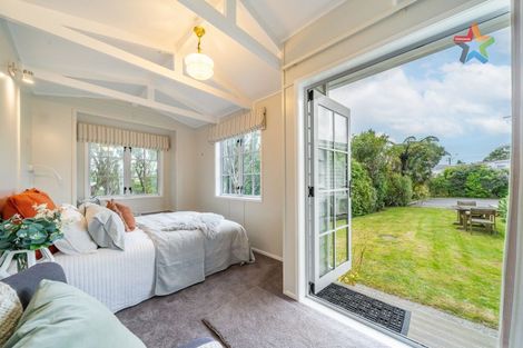 Photo of property in 46 Poto Road, Normandale, Lower Hutt, 5010