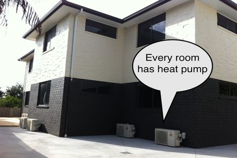 Photo of property in 214a Hillcrest Road, Hillcrest, Hamilton, 3216