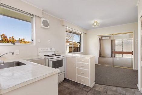 Photo of property in 2/76 Grants Road, Papanui, Christchurch, 8053