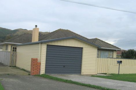 Photo of property in 41 Coates Street, Tawa, Wellington, 5028