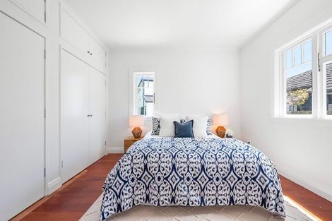 Photo of property in 1-2/6a Pohutukawa Street, Woburn, Lower Hutt, 5010