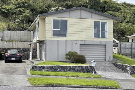 Photo of property in 16 Kaitangata Crescent, Kelson, Lower Hutt, 5010