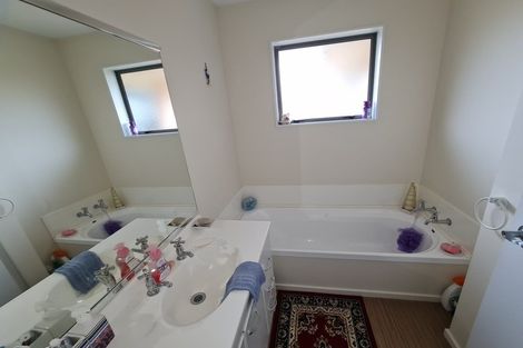 Photo of property in 1 Rochfort Place, Westport, 7825