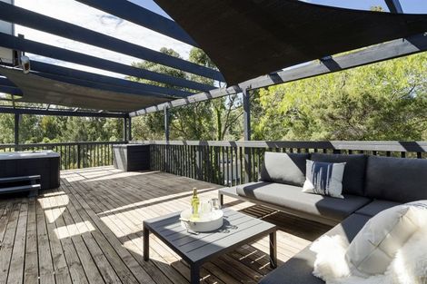 Photo of property in 154 Stapleford Crescent, Browns Bay, Auckland, 0630