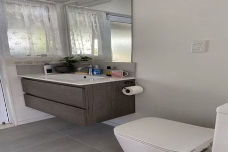 Photo of property in 1/269 Great North Road, Henderson, Auckland, 0612