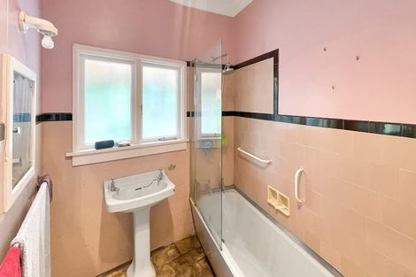 Photo of property in 19 Knowles Crescent, Ranfurly, 9332