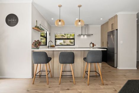 Photo of property in 82 Kotare Street, Waikanae, 5036