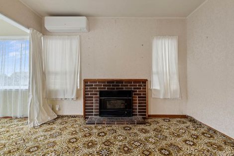 Photo of property in 19 Estuary Road, Weymouth, Auckland, 2103