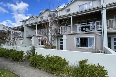 Photo of property in The Rise, 8/11 Hatfield Place, Albany Heights, Auckland, 0632