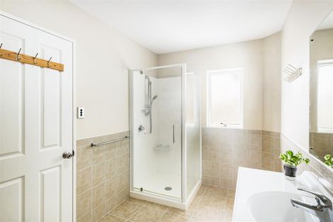 Photo of property in 10 Maypark Crescent, Flat Bush, Auckland, 2016