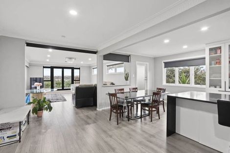 Photo of property in 64 Astley Avenue, New Lynn, Auckland, 0600