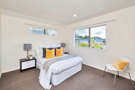 Photo of property in 2/41 Selwyn Crescent, Forrest Hill, Auckland, 0620