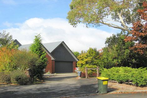 Photo of property in 25 Tyndale Place, Ilam, Christchurch, 8041