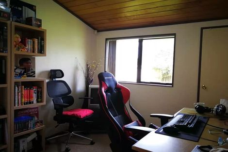 Photo of property in 4 Muriel Place, Ranui, Auckland, 0612