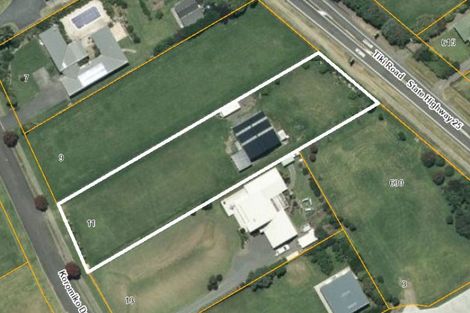 Photo of property in 11 Koromiko Drive, Coromandel, 3506