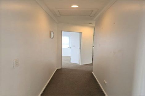 Photo of property in 28 Beauchamp Drive, Massey, Auckland, 0614