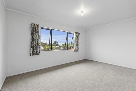 Photo of property in 4 Mayfair Place, Westown, New Plymouth, 4310