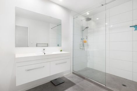 Photo of property in 80c Market Place, Papamoa Beach, Papamoa, 3118