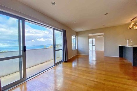 Photo of property in 1/17 Hyde Road, Rothesay Bay, Auckland, 0630