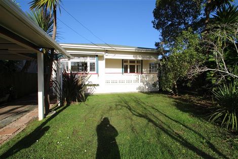 Photo of property in 4 Westmere Crescent, Westmere, Auckland, 1022