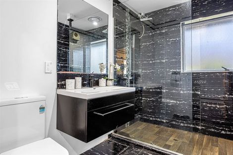 Photo of property in 15 Boston Avenue, Hornby, Christchurch, 8042