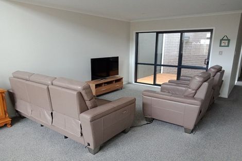 Photo of property in 32 Liquidambar Drive, Hobsonville, Auckland, 0616