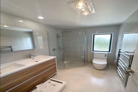 Photo of property in 29a Sheridan Drive, New Lynn, Auckland, 0600