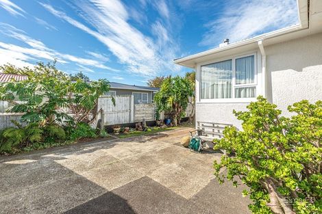 Photo of property in 34 Selwyn Crescent, College Estate, Whanganui, 4500
