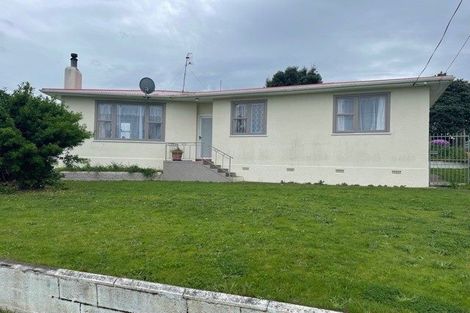 Photo of property in 104 Puriri Street, Gonville, Whanganui, 4501