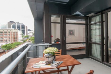 Photo of property in Gerondis Bldg Apartments, 401/60 Willis Street, Wellington Central, Wellington, 6011