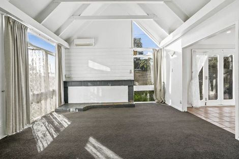 Photo of property in 451 Stokes Valley Road, Stokes Valley, Lower Hutt, 5019