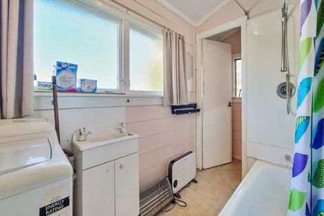 Photo of property in 30 Neil Road, Fairy Springs, Rotorua, 3015