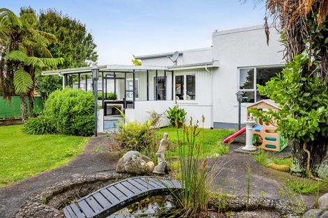 Photo of property in 14 Dives Avenue, Hawera, 4610